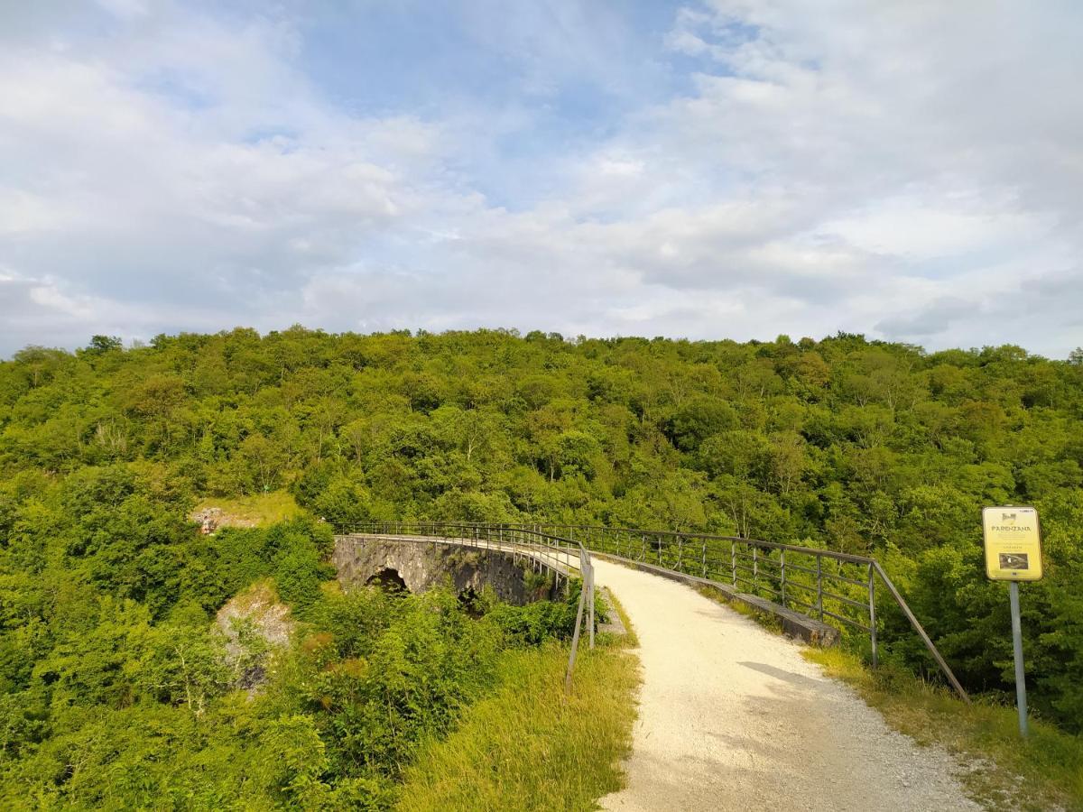 Parenzana, Little Row House With Big Yard In Istria Apartment *