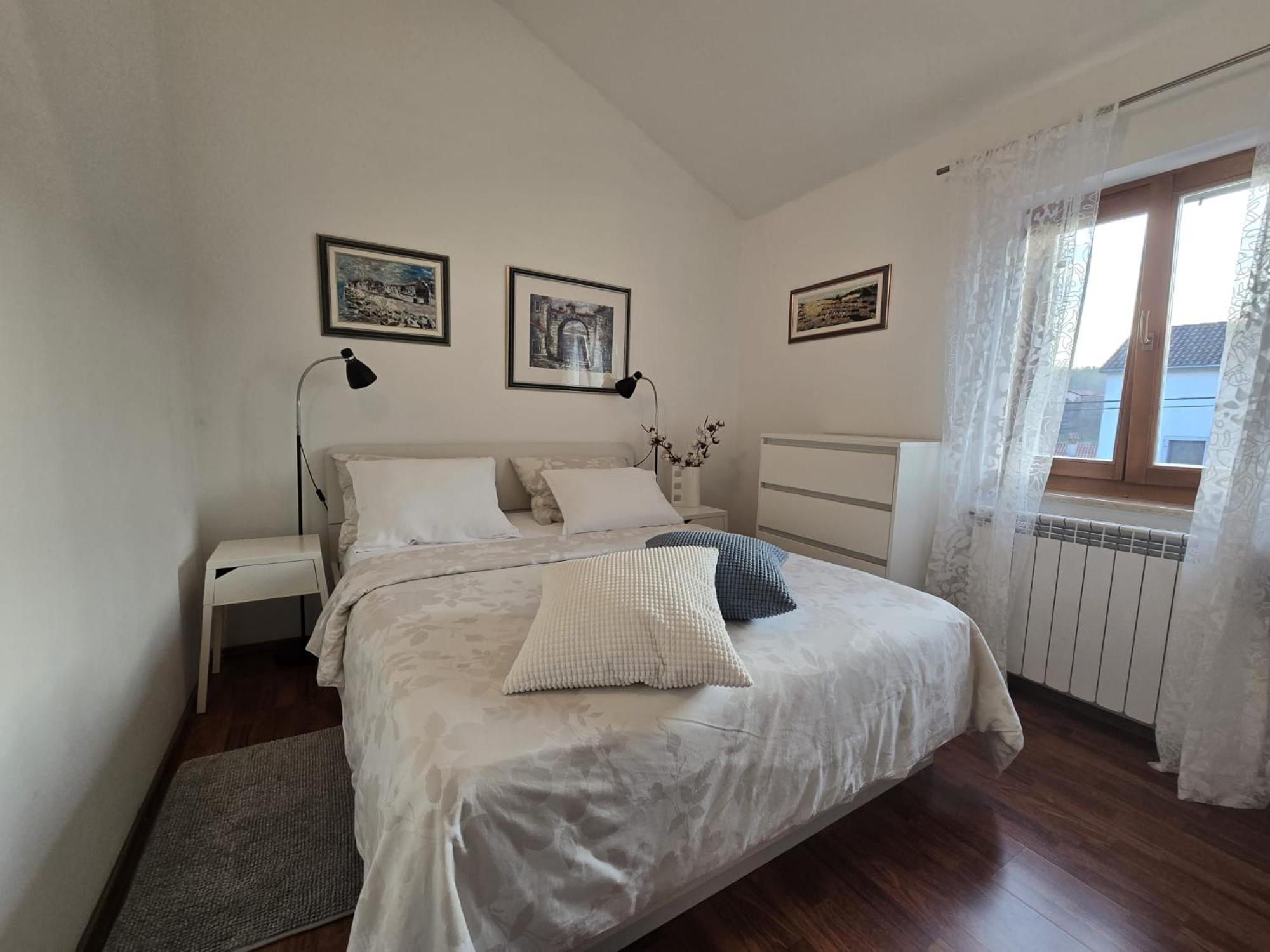 Parenzana, Little Row House With Big Yard In Istria *