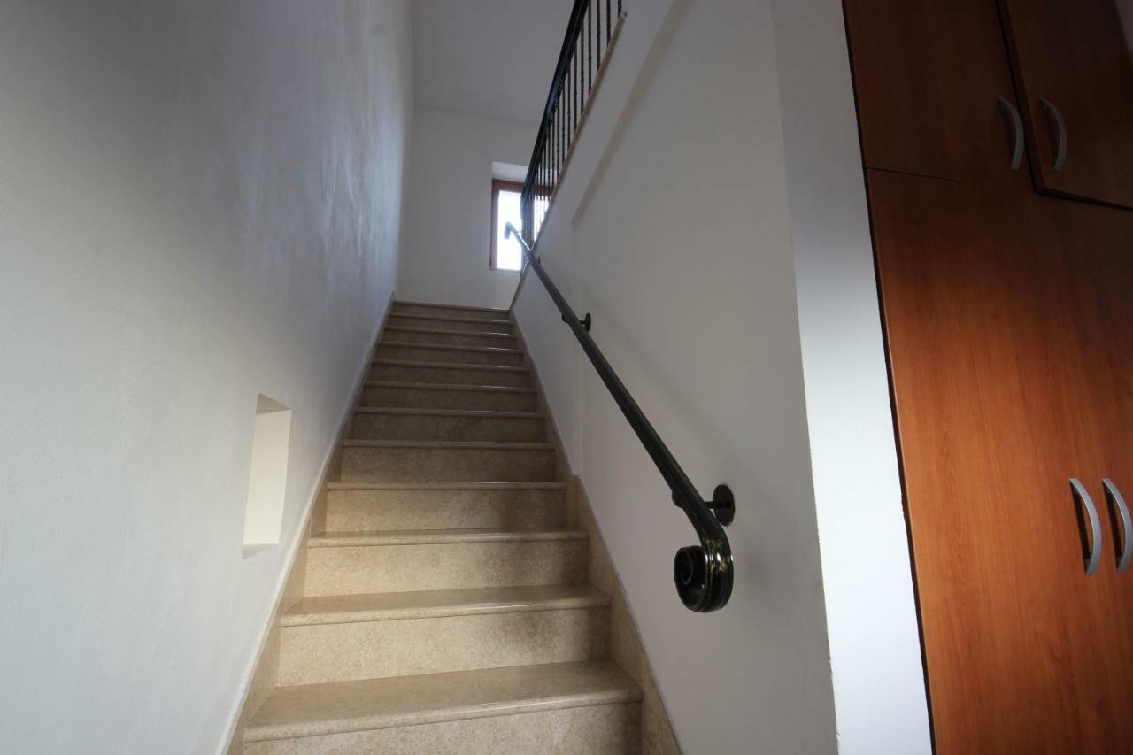 Parenzana, Little Row House With Big Yard In Istria *