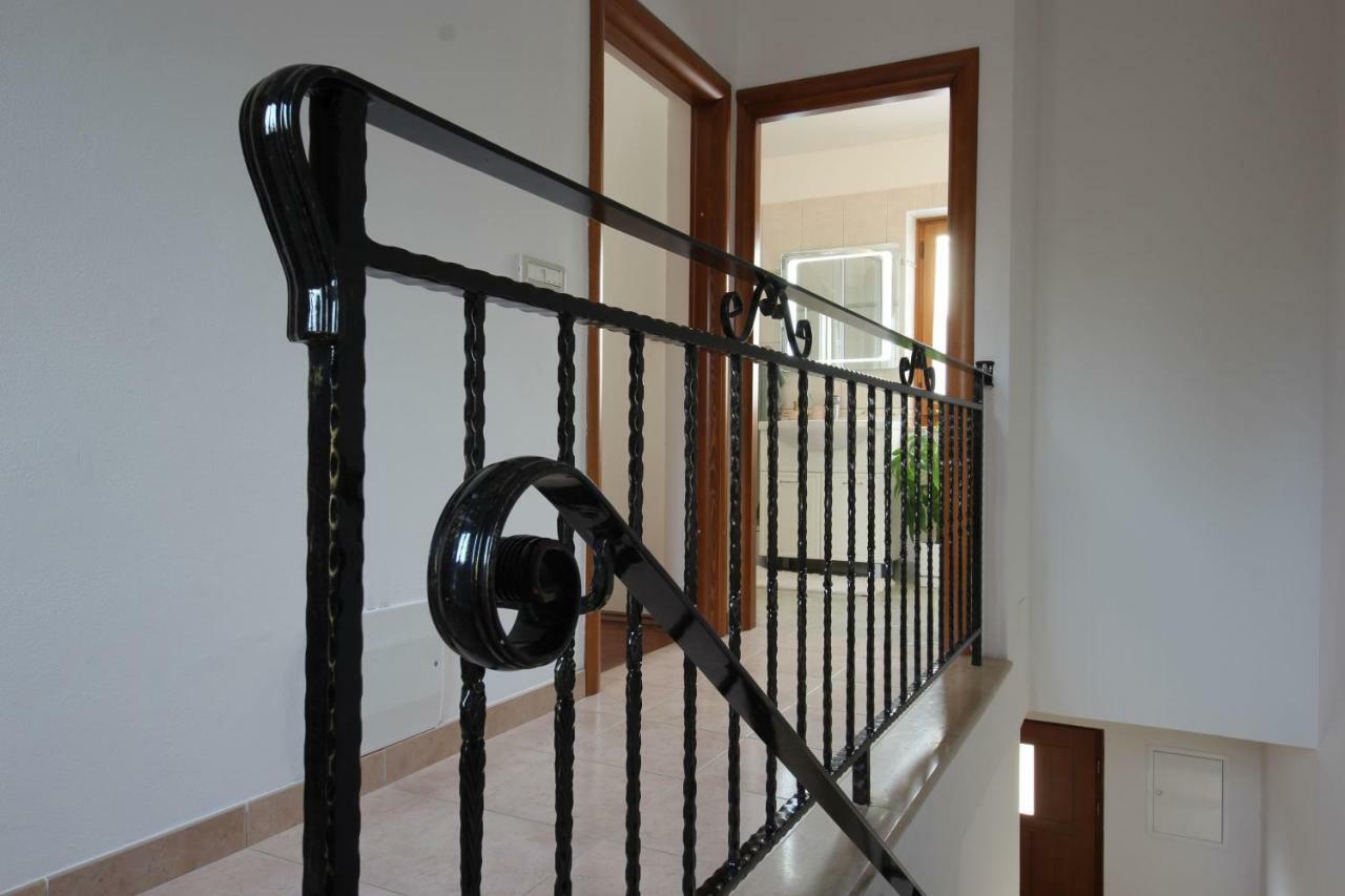 Apartma Parenzana, Little Row House With Big Yard In Istria Rakotule